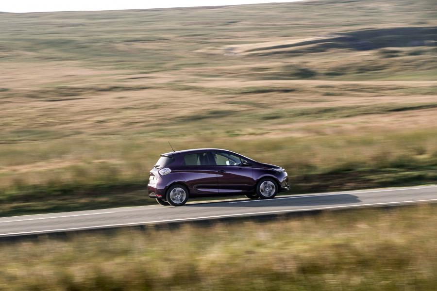  Renault Zoe Z.E. 40 R110 2018 года  (UK) (фото 27 из 32)